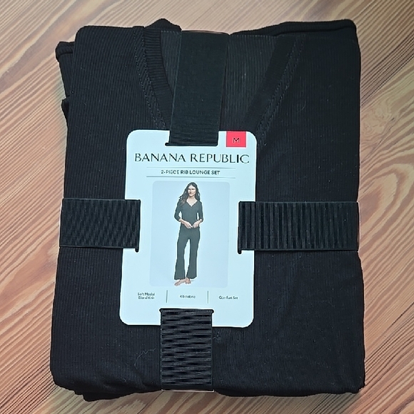 Banana Republic Other - Banana Republic Black Ribbed 2-Piece Lounge Set